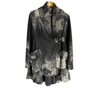 L.A.M.B. Gwen Stefani Black Ombre Stripe Wool Blend Wrap Coat Size 6